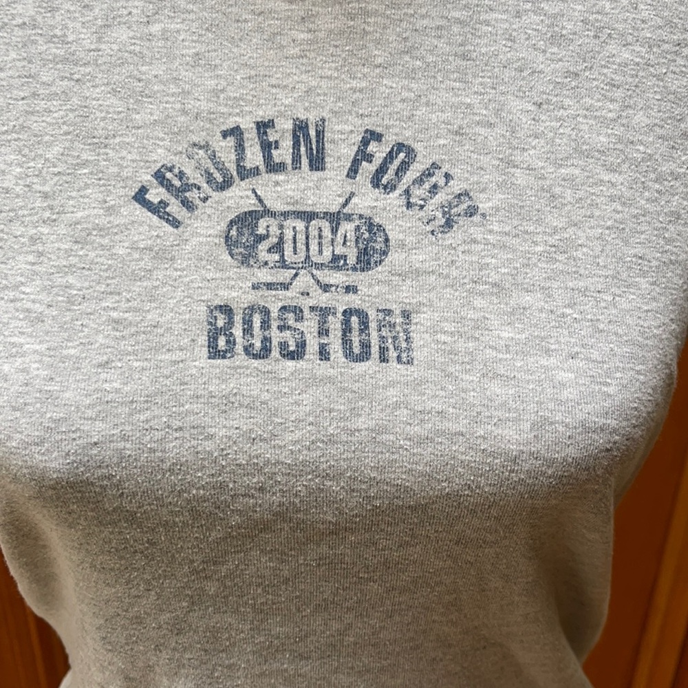 NIKE 2004 Boston Frozen Four tee. Size XL